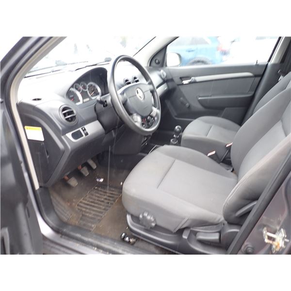 Vehicle photo 5