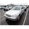 Image 1 : 2002 Mercedes-Benz C240 RUNS WITH MECHANICAL PROBLEMS