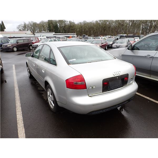 Vehicle photo 4