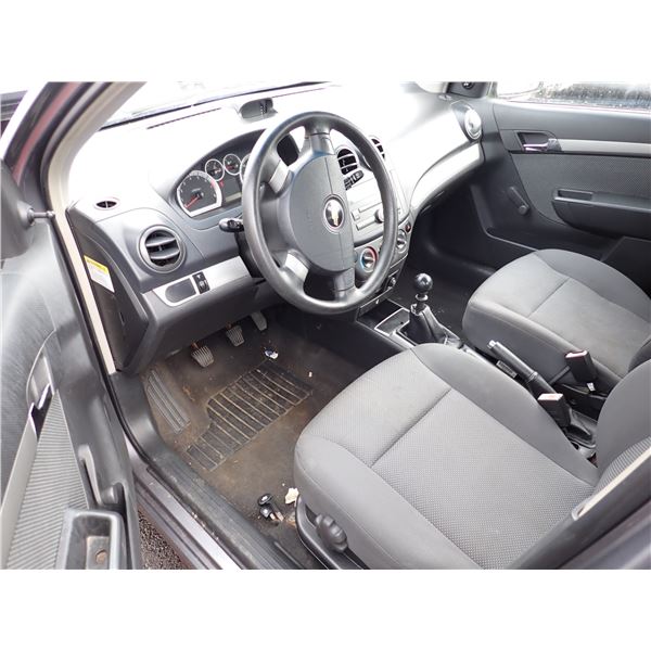 Vehicle photo 5