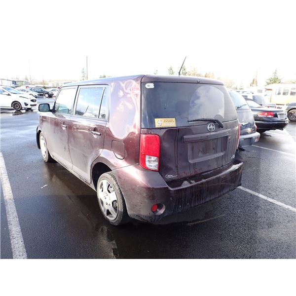 Vehicle photo 4