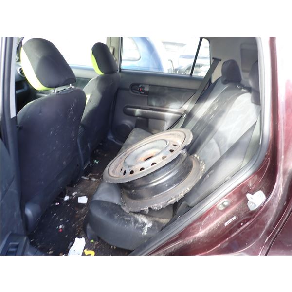 Vehicle photo 6