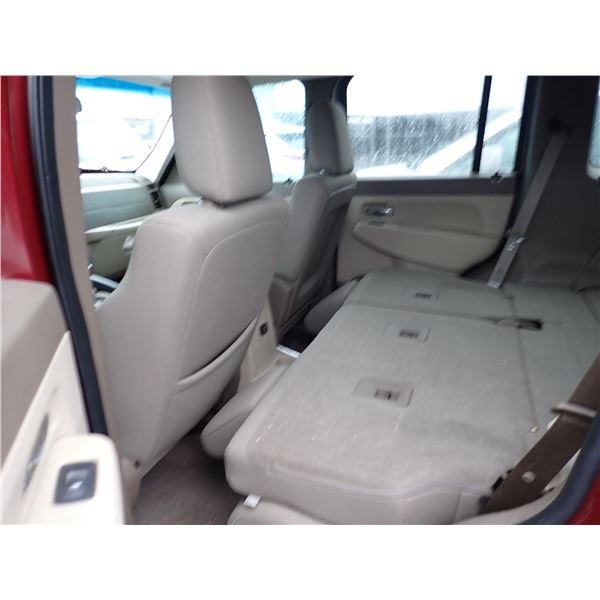 Vehicle photo 6