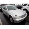 Image 2 : 2002 Mercedes-Benz C240 RUNS WITH MECHANICAL PROBLEMS