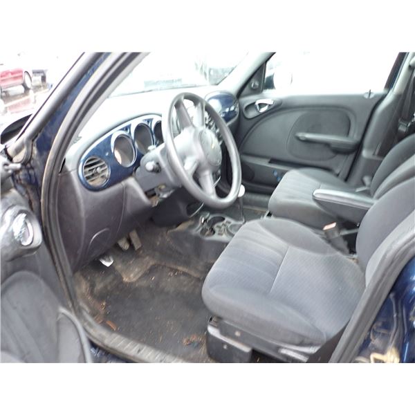 Vehicle photo 5