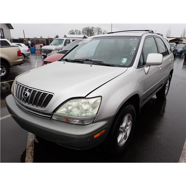 2002 Lexus RX 300 RUNS WITH MECHANICAL PROBLEMS