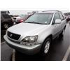 Image 1 : 1999 Lexus RX 300 RUNS WITH MECHANICAL PROBLEMS