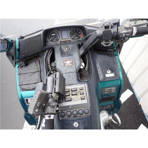 Vehicle photo 5