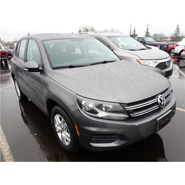 Vehicle photo 2