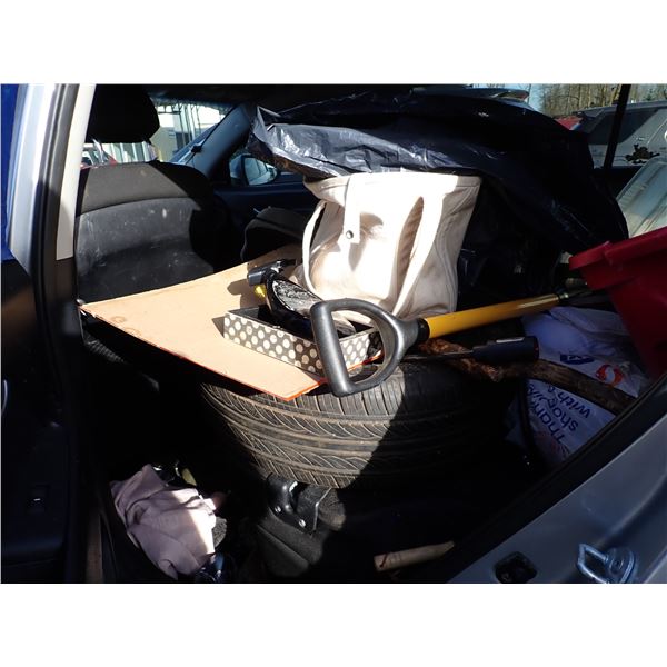 Vehicle photo 6