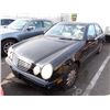 Image 1 : 2000 Mercedes-Benz E320