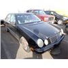 Image 2 : 2000 Mercedes-Benz E320