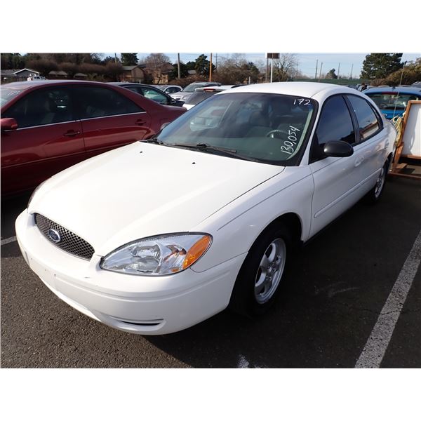 2004 Ford Taurus
