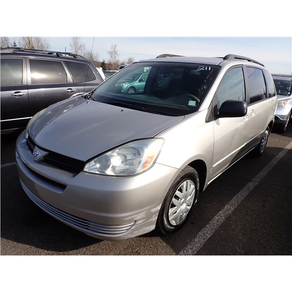 2004 Toyota Sienna