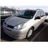 Image 1 : 2004 Toyota Sienna