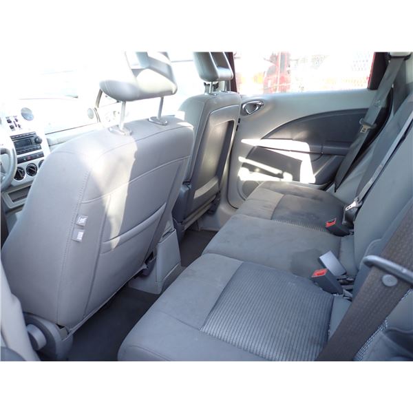 Vehicle photo 6