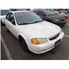 Image 2 : 1999 Mazda Protege