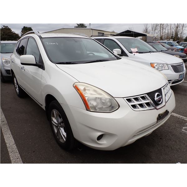 Vehicle photo 2