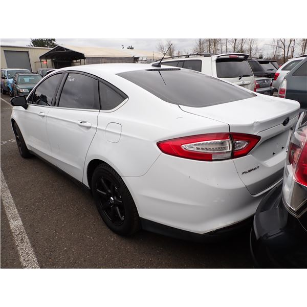 Vehicle photo 4