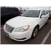 Image 1 : 2011 Chrysler 200