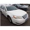 Image 2 : 2011 Chrysler 200