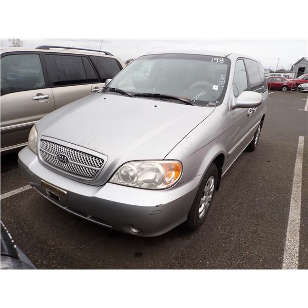 2004 Kia Sedona