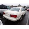 Image 3 : 1999 Audi A8