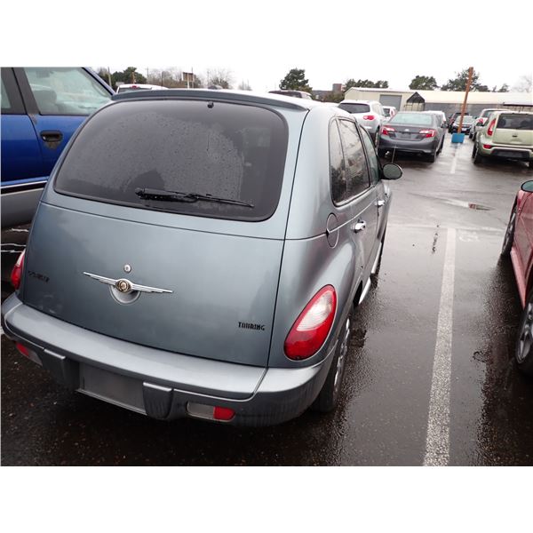 Vehicle photo 3