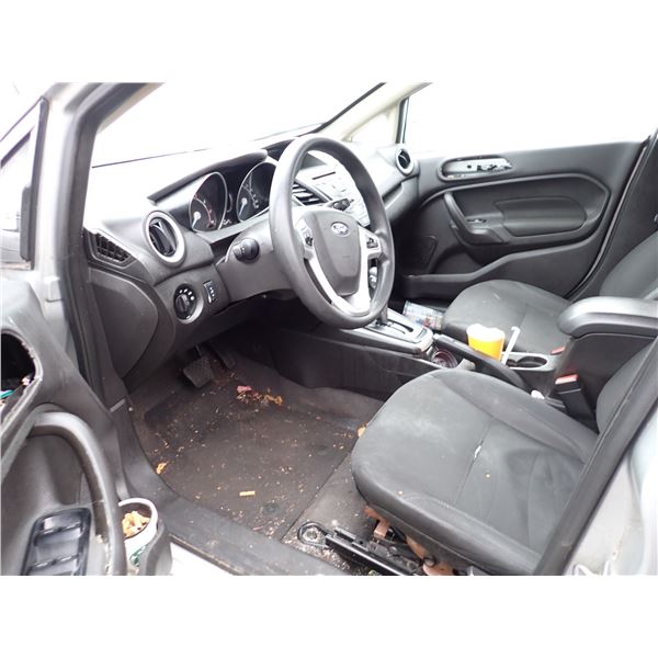 Vehicle photo 5