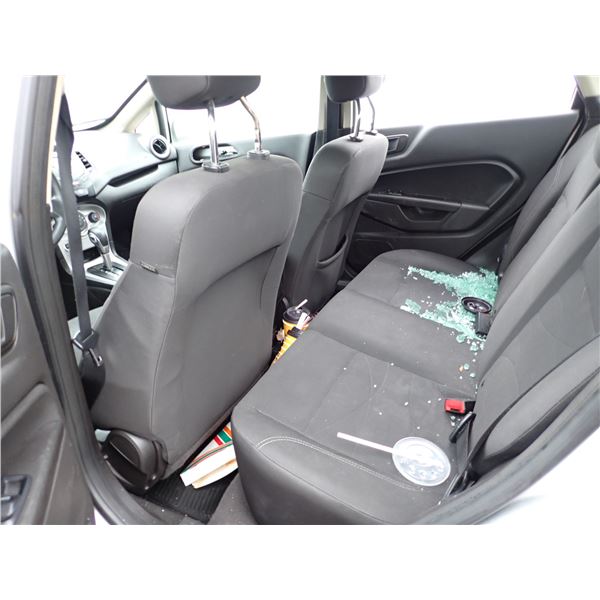 Vehicle photo 6