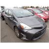 Image 2 : 2016 Toyota Prius v