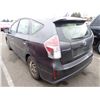 Image 4 : 2016 Toyota Prius v