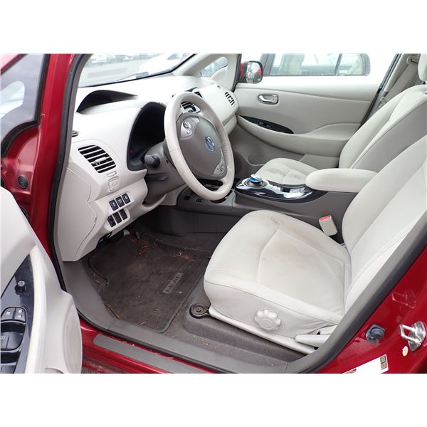 Vehicle photo 5