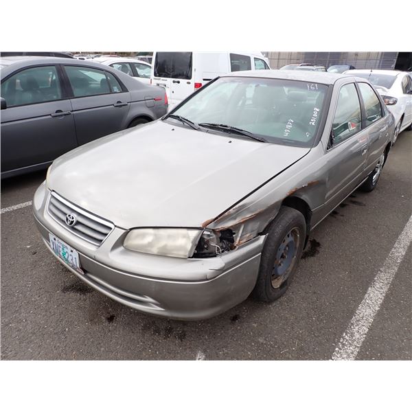 2000 Toyota Camry
