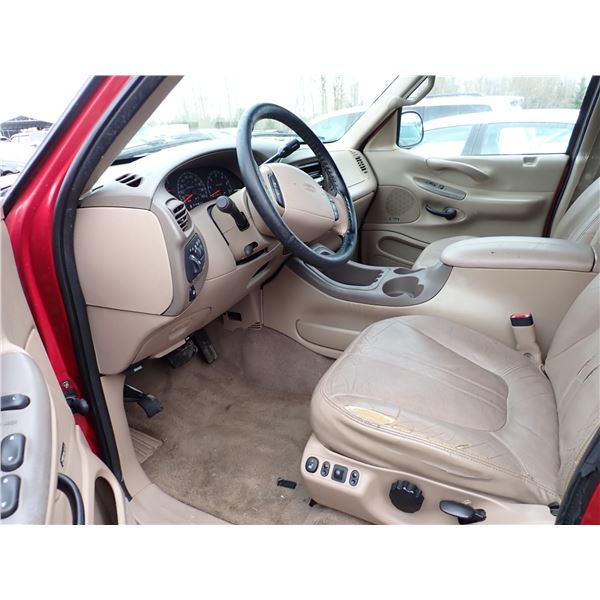 Vehicle photo 5