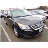Image 2 : 2011 Volkswagen Routan