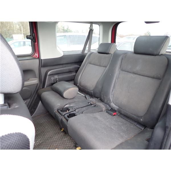 Vehicle photo 6