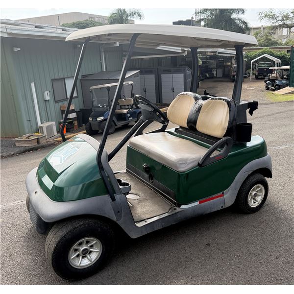 Club Car 2- Seat Golf Cart  (Starts & Runs - See Video)
