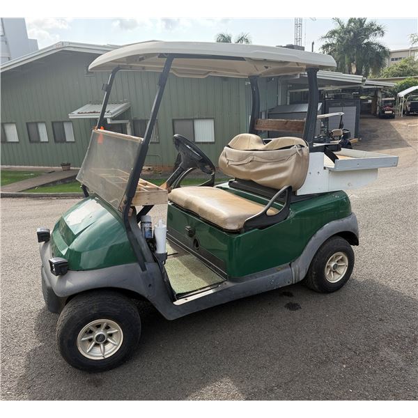 Club Car 2- Seat Golf Cart w/ Flatbed (Starts & Runs - See Video)