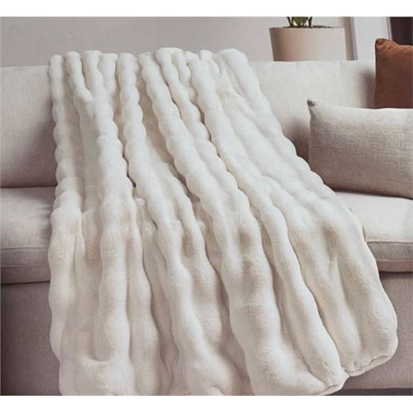 House & Home Faux Fur Throw Blanket 152 cm x 177 cm