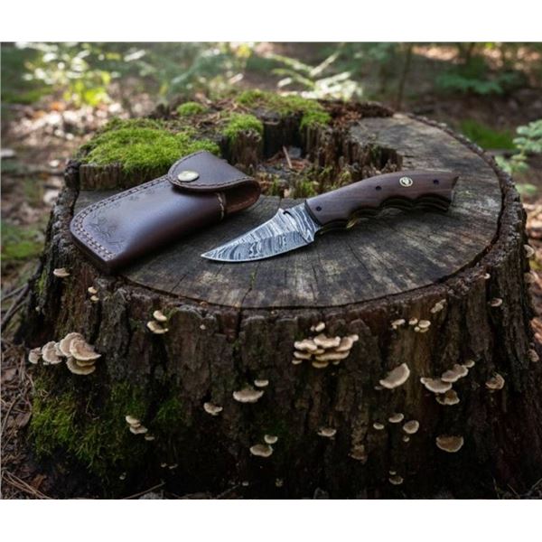 Handcrafted Fixed-Blade Knife with Damascus Steel Blade and Leather Sheath