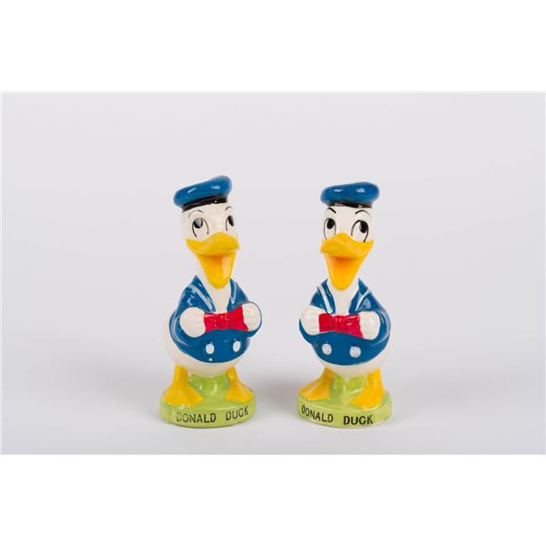 A 1960s Donald Duck Salt and Pepper Shaker Set.