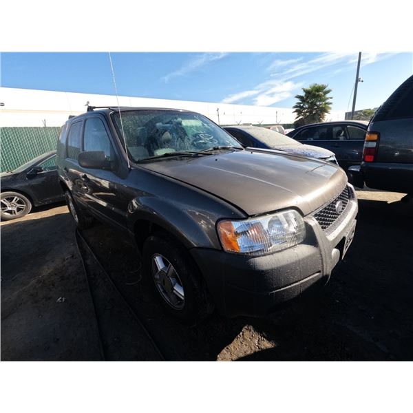 FORD ESCAPE 2004 T-DONATION