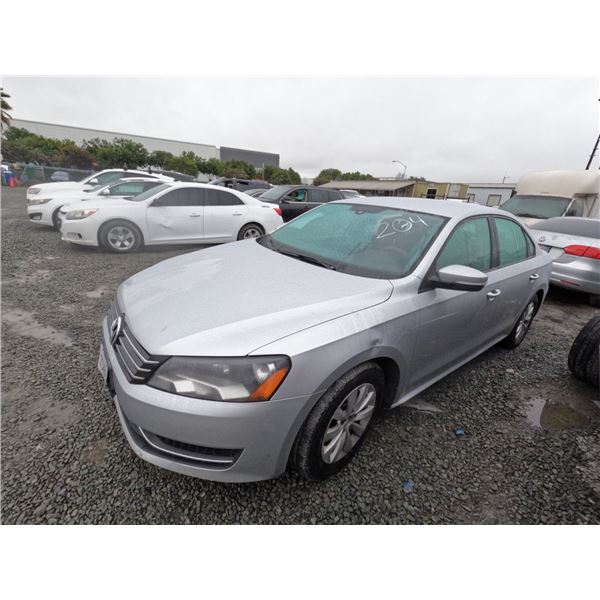 VOLKS PASSAT 2013 ADT