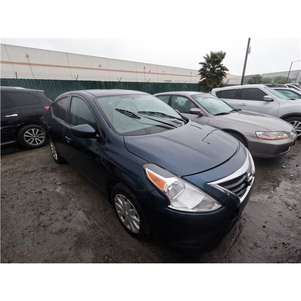 NISSAN VERSA 2017 O/S-T-SALV