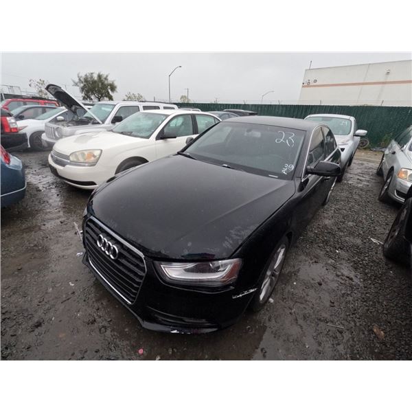 AUDI A4 2013 SALV/T