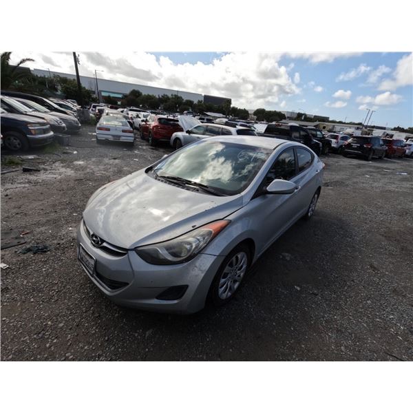 HYUNDAI ELANTRA 2013 T
