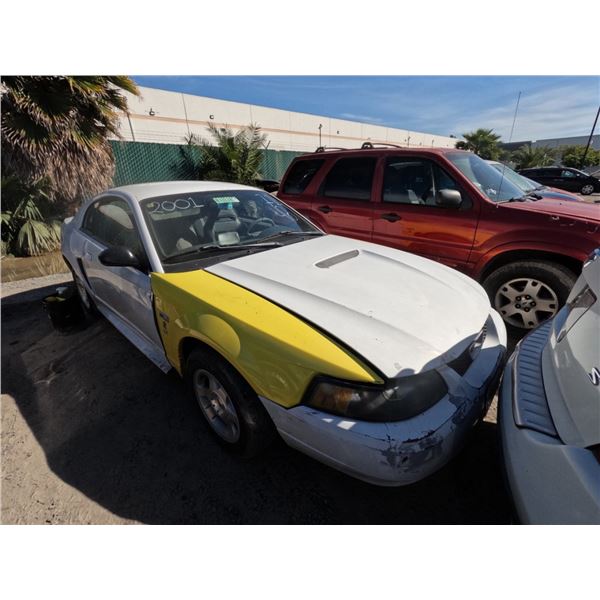 FORD MUSTANG 2002 SALV/T