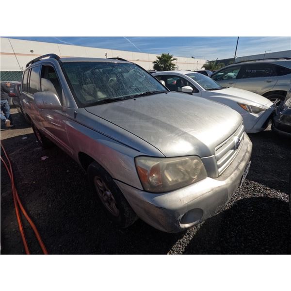 TOYOTA HIGHLANDER 2004 T-DONATION
