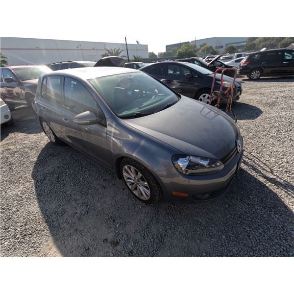 VOLKS GOLF 2014 ADT